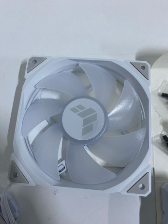 ASUS TUF TR120 120MM 3IN1 BEYAZ KASA FANI(OUTLET)